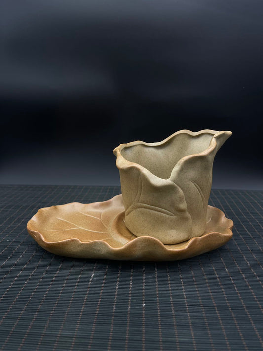 Ceramic Leaf Style Pottery