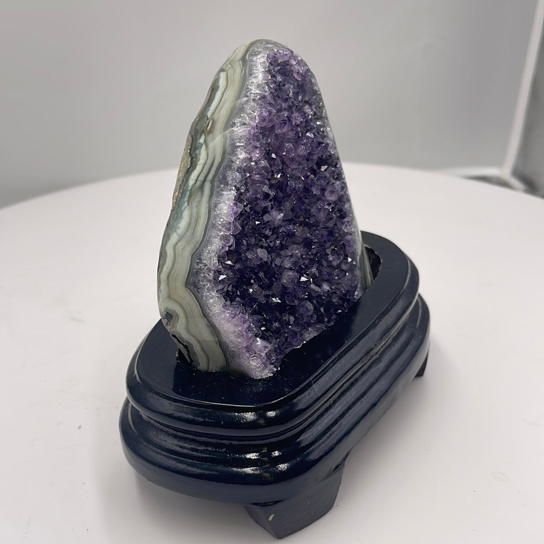 Amethyst gemstone 366