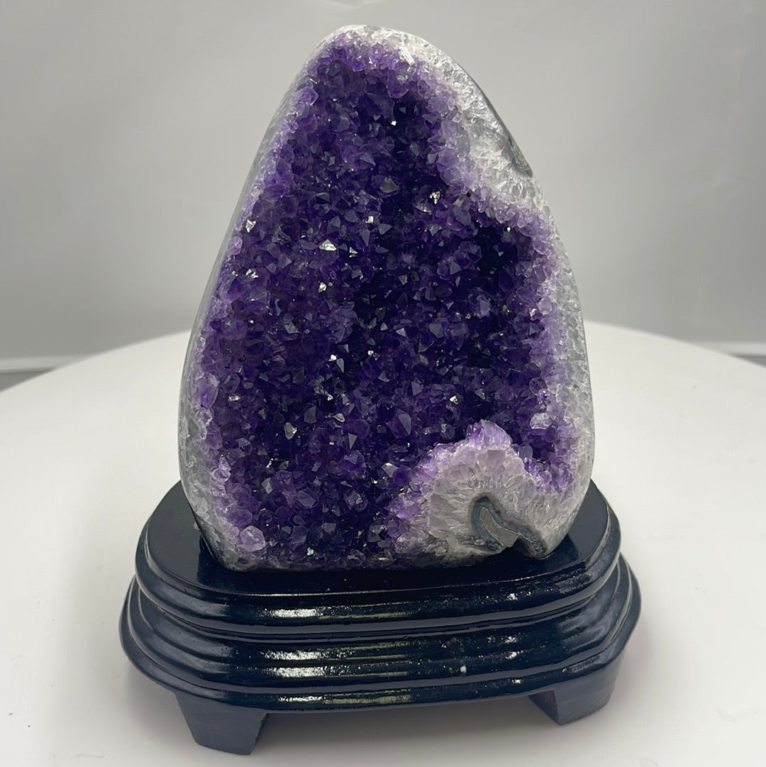 Amethyst gemstone 363