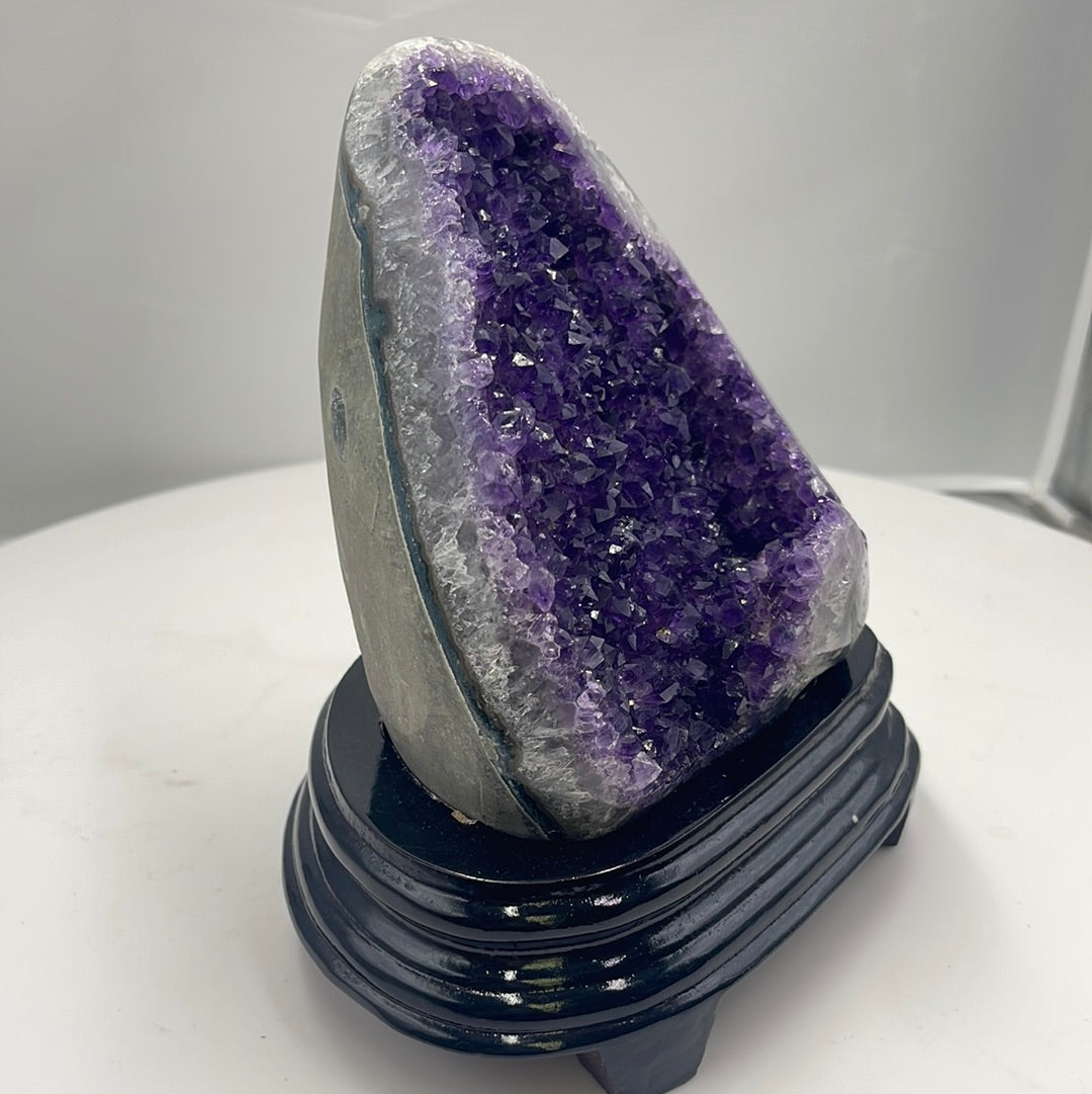 Amethyst gemstone 363