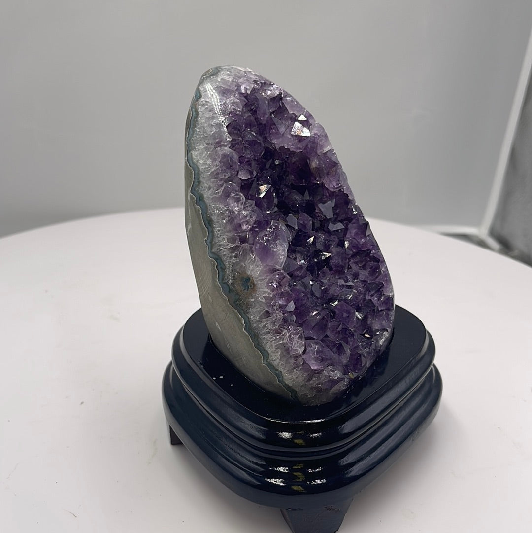 Amethyst gemstone 369